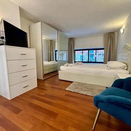 Kibilu - Via Tolmezzo - Ospedale San Raffaele - Stazione Di Lambrate * Milánó
